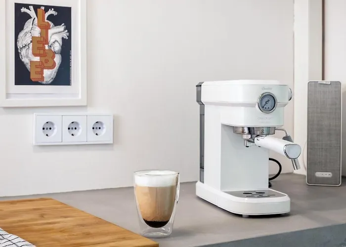 With Fireplace Near Underground Berlín