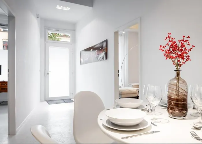 With Fireplace Near Underground * Berlín