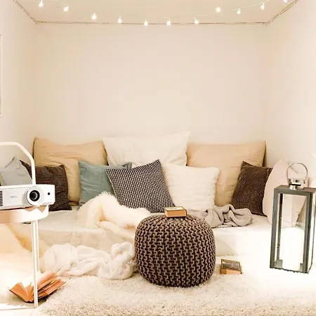 Apartment With Fireplace Near Underground