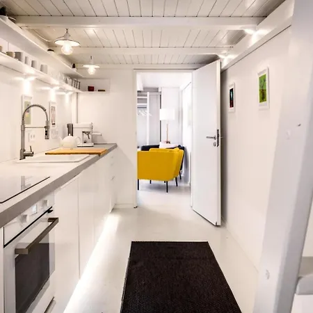 With Fireplace Near Underground Apartment Berlin